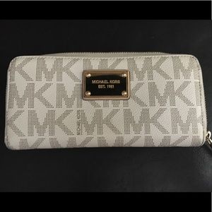 Authentic MK wallet